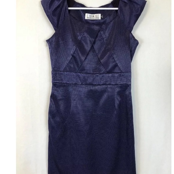 D& G  International purple Dress Medium Size - Picture 7 of 7